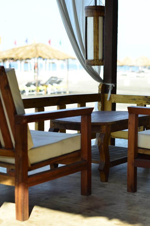 Sea Bird Beach Cafe & Cottages Morjim Exterior photo
